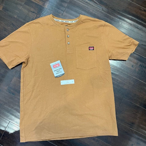 NWT 2 Wrangler “Work Wear” Shirts - Picture 3 of 8